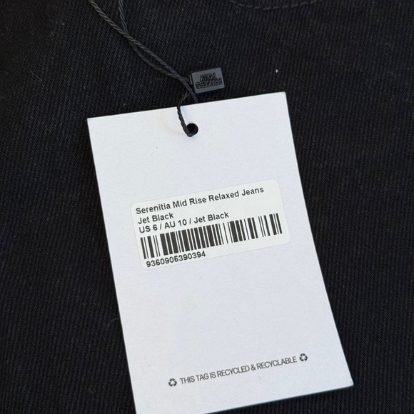 Princess Polly Serenitia Mid Rise Relaxed Jeans Jet Black - Picture 5 of 5